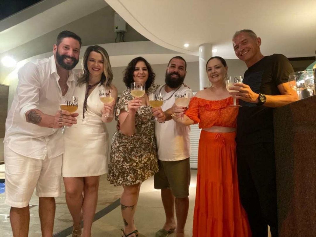ze___florindo__juliana_freitas__daniela_florindo_e_rafael__patri__cia_nicoletti_e_orival_nascimento-1051733.jpg