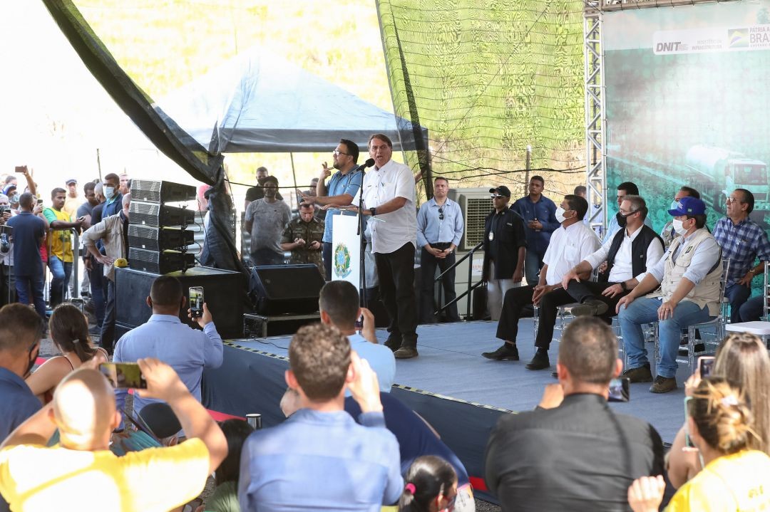 Em sua fala, Bolsonaro agradeceu a presença de Malafaia e disse que a entrega dos títulos fundiários afasta o risco de ações do MST