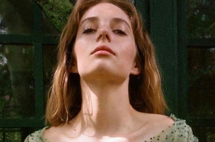 maya_hawke2-1033136f.jpg